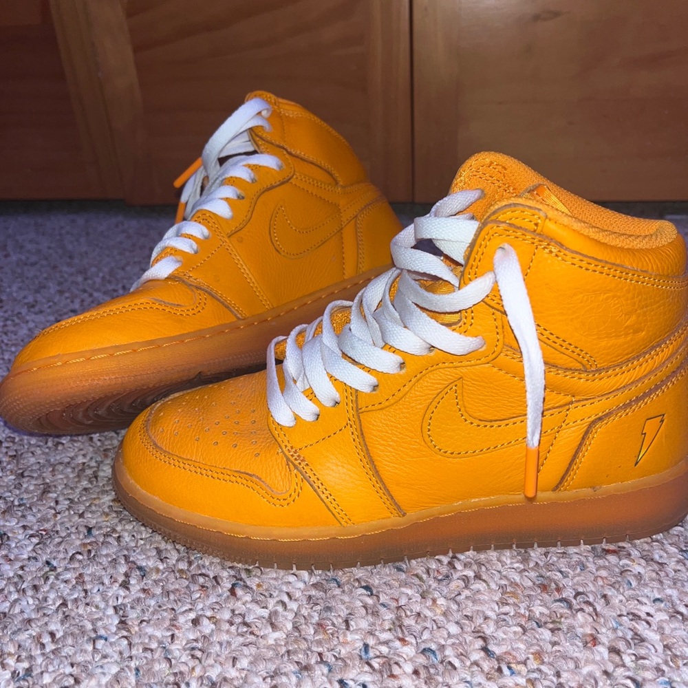 Air Jordan 1 Retro High X GATORADE (Orange Peel)